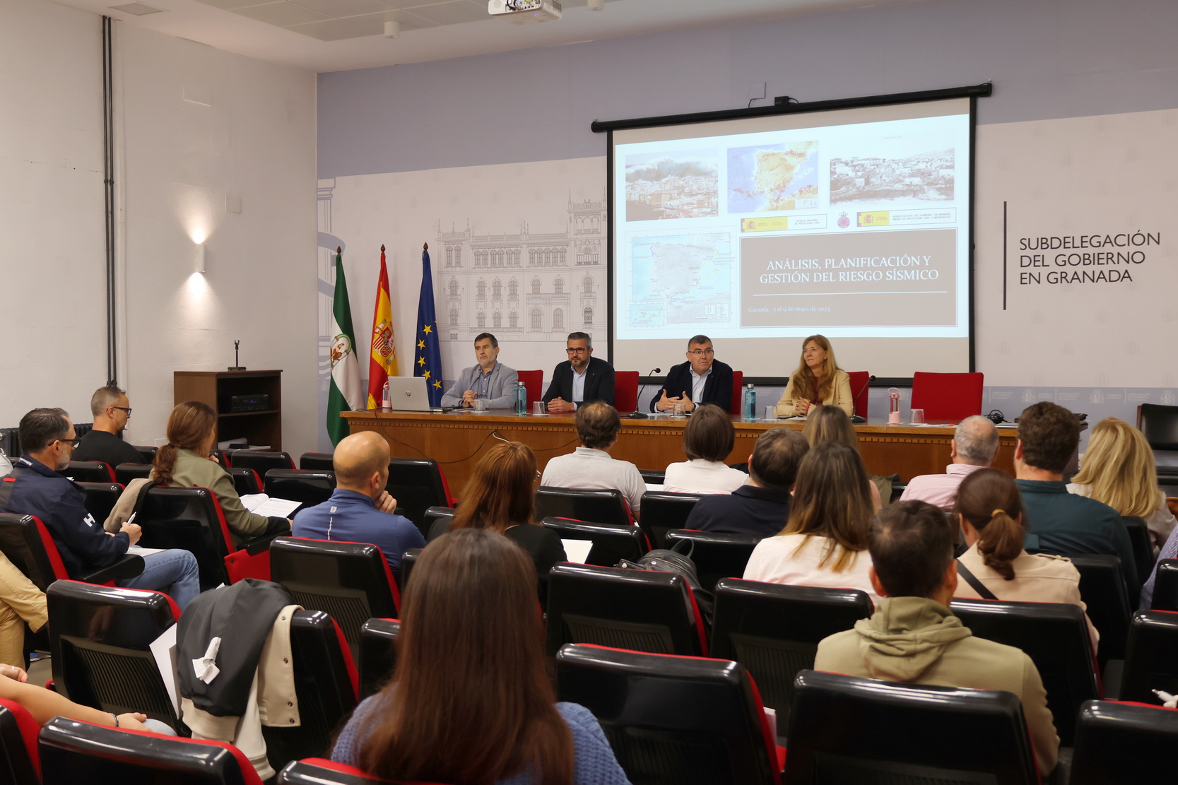 Subdelegación Granada forma a técnicos de emergencias de toda España en gestión de riesgos sísmicos y maremotos